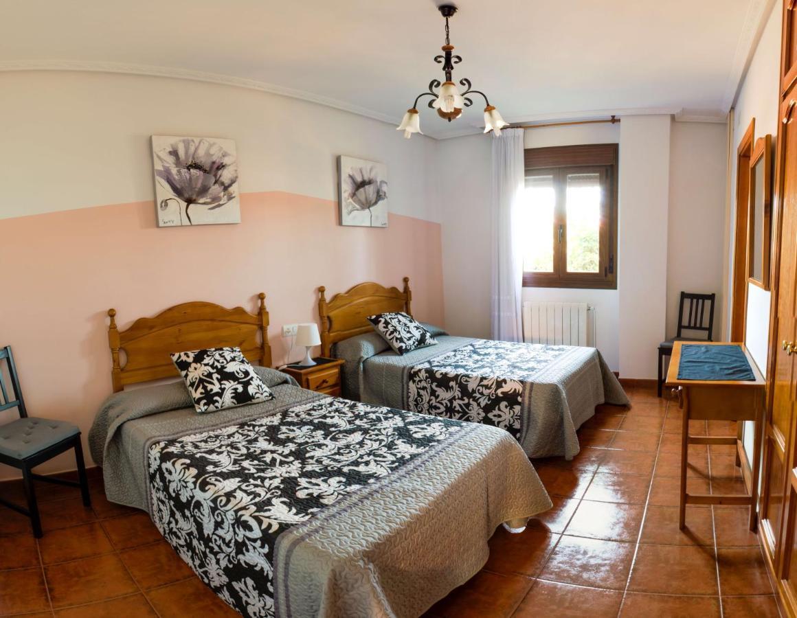 Apartamentos Rurales El Prado Пінофранкеадо Екстер'єр фото