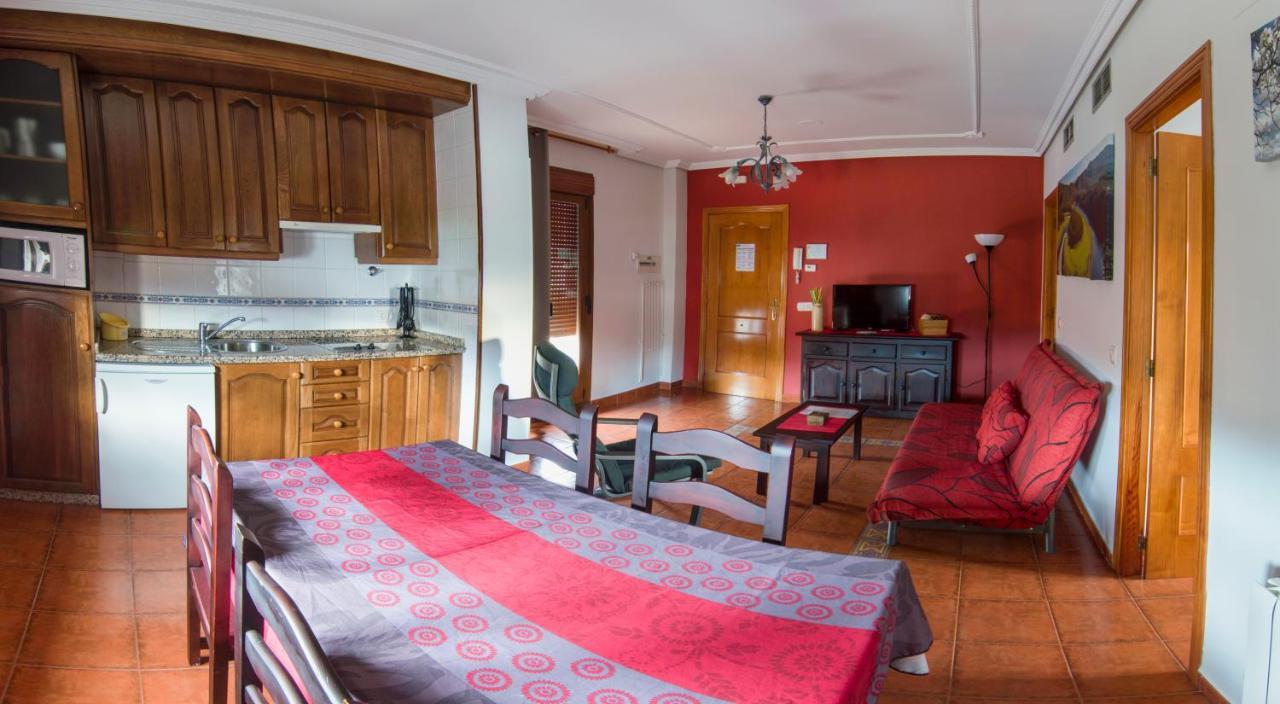 Apartamentos Rurales El Prado Пінофранкеадо Екстер'єр фото
